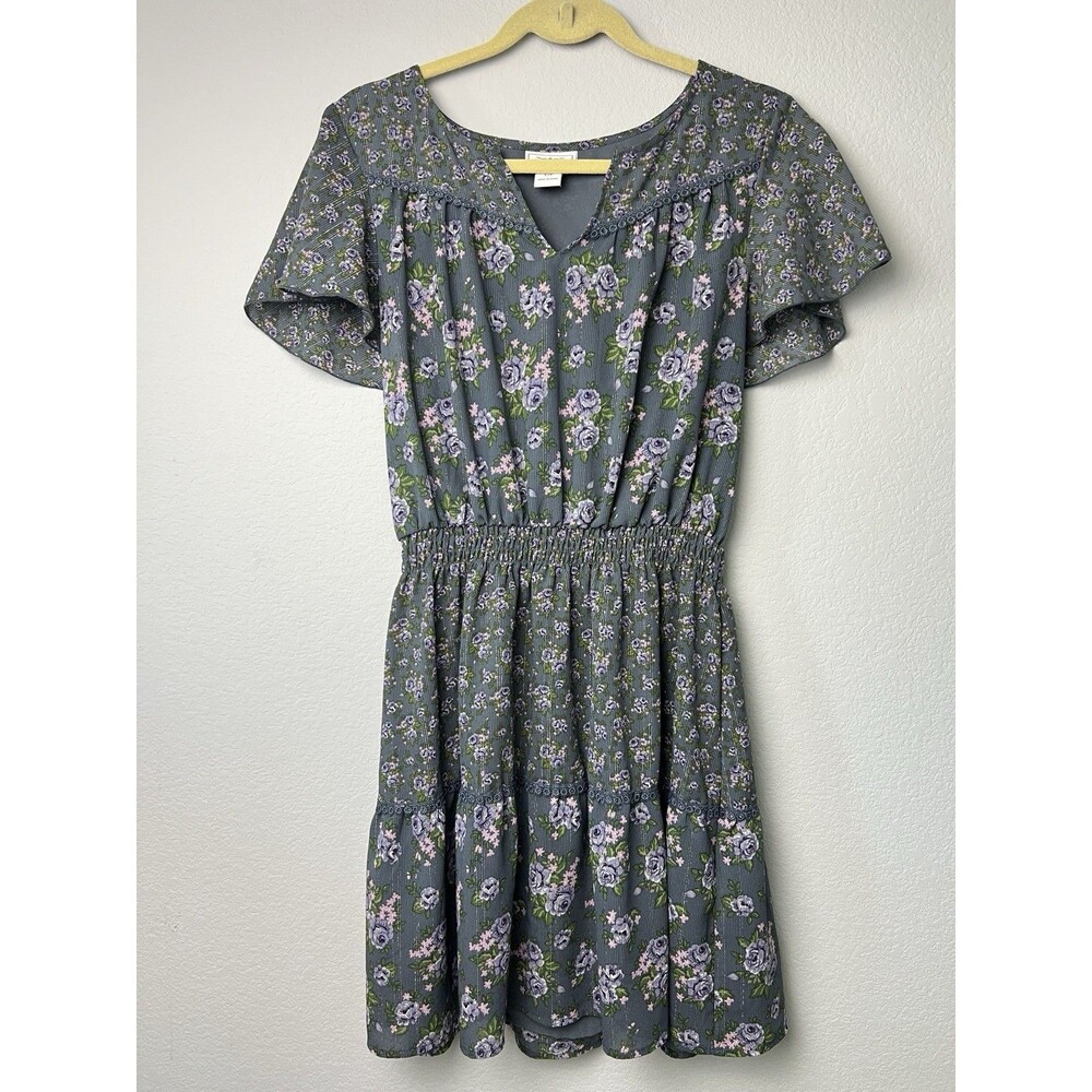Ariat Women Small Gray Purple Floral Metallic Lurex Short Sleeve Tiered Dress
